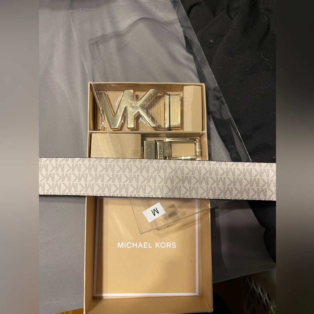 Michael Kors Logo Belt Gift Set